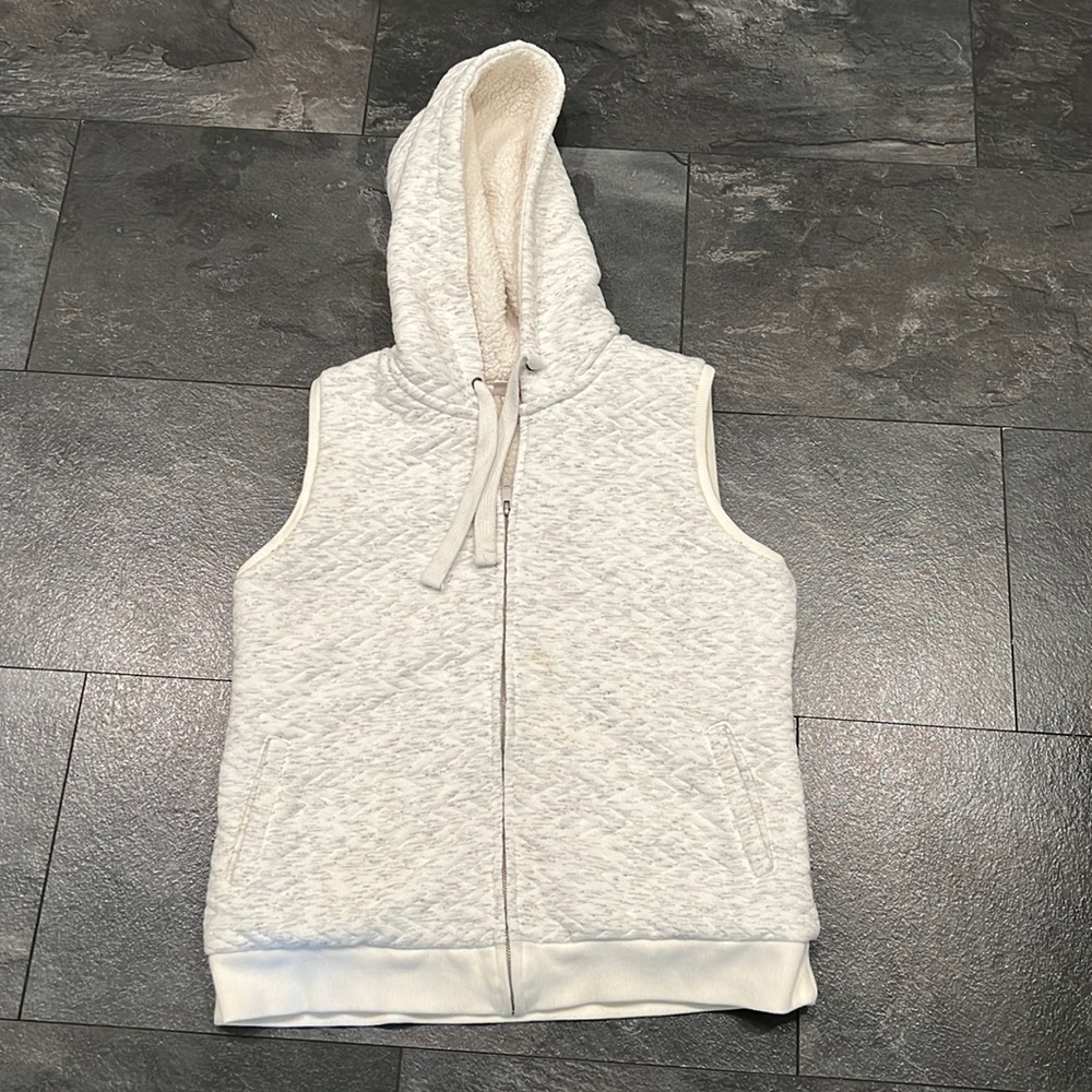 Merona vest